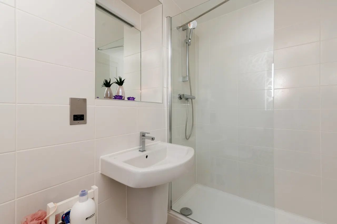 Empire Way, Caerdydd, Empire Way, Cardiff, CF11, photo 7