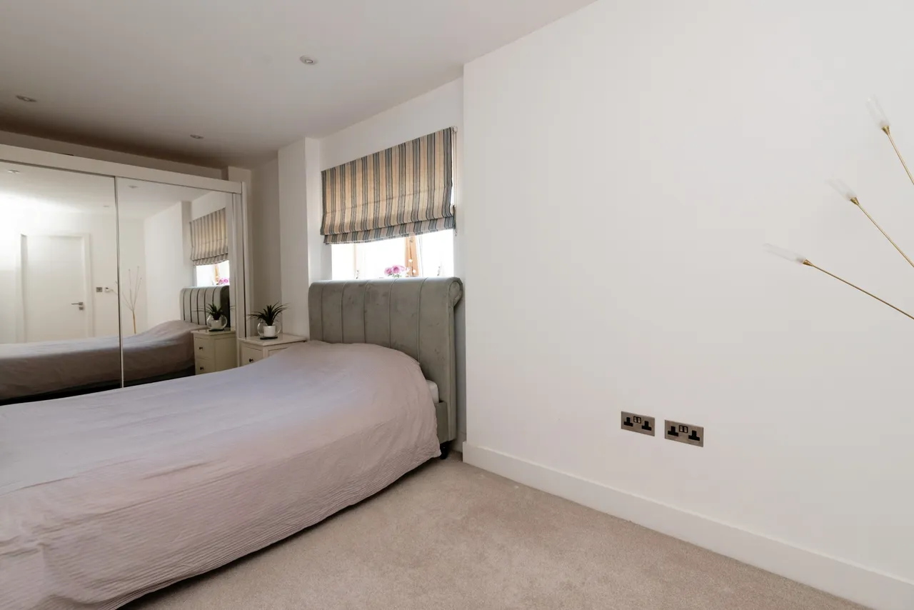 Empire Way, Caerdydd, Empire Way, Cardiff, CF11, photo 6