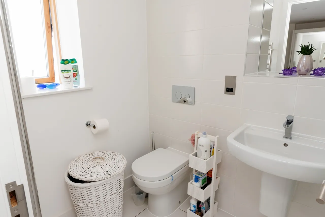 Empire Way, Caerdydd, Empire Way, Cardiff, CF11, photo 11