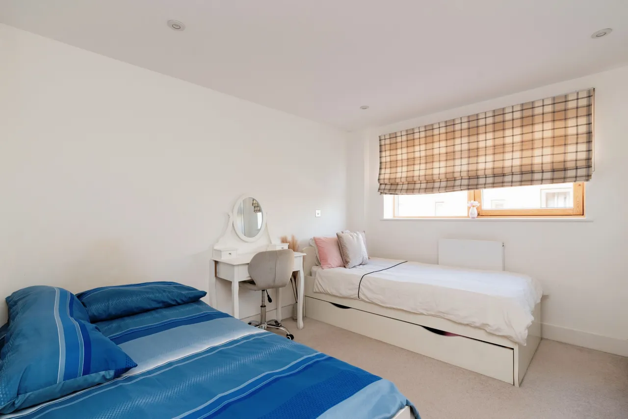 Empire Way, Caerdydd, Empire Way, Cardiff, CF11, photo 13