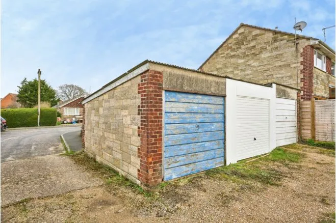 Ward Close, Newport, PO30, photo 2
