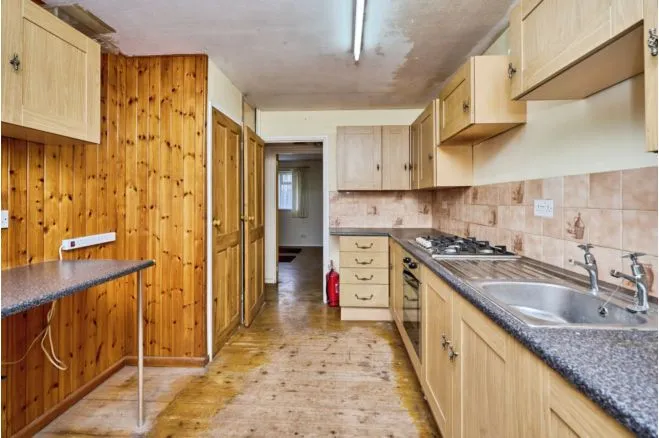 Ward Close, Newport, PO30, photo 9