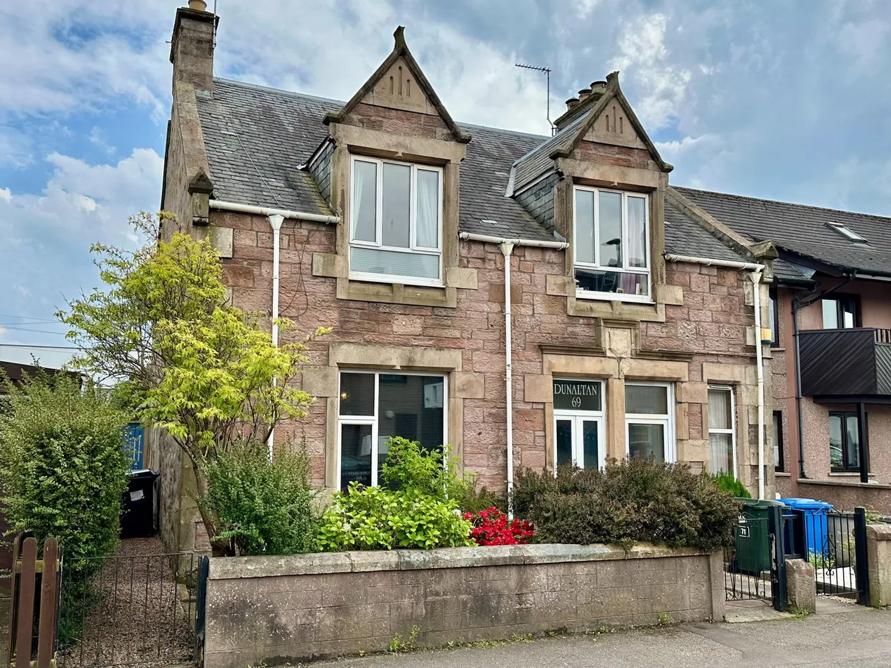 2 bed flat for sale — 69 Lochalsh Road, Inverness, IV3 8HW