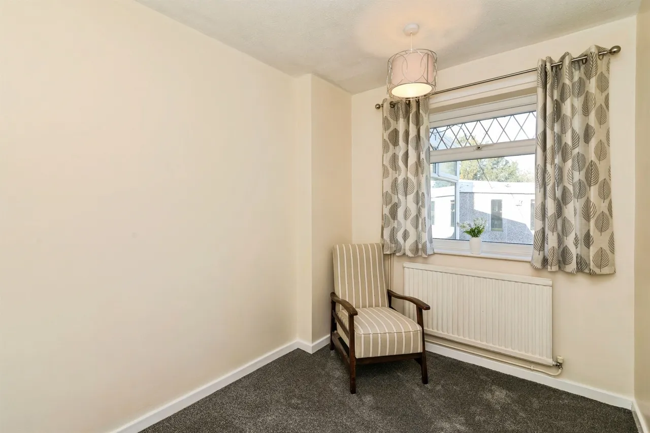 Elms Close, Earsham, NR35, photo 14