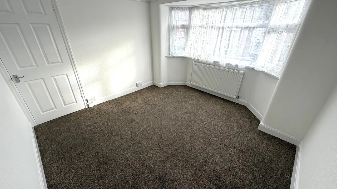 Seddon Avenue, Gorton, M18, photo 16