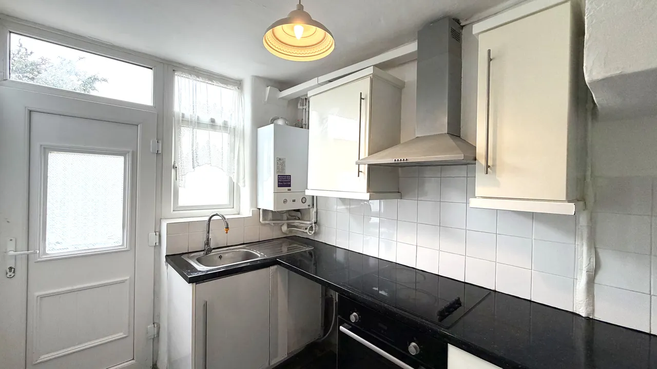 Seddon Avenue, Gorton, M18, photo 9