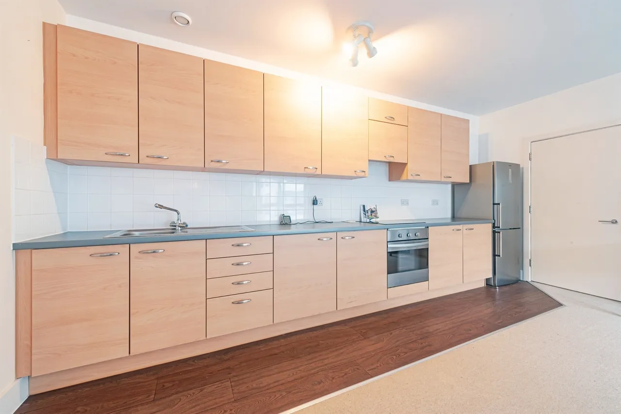 Skyline Plaza, Alencon Link, Basingstoke, photo 2