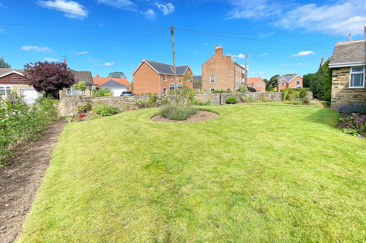 Lawnfield Road, Bishop Monkton, HG3, photo 12