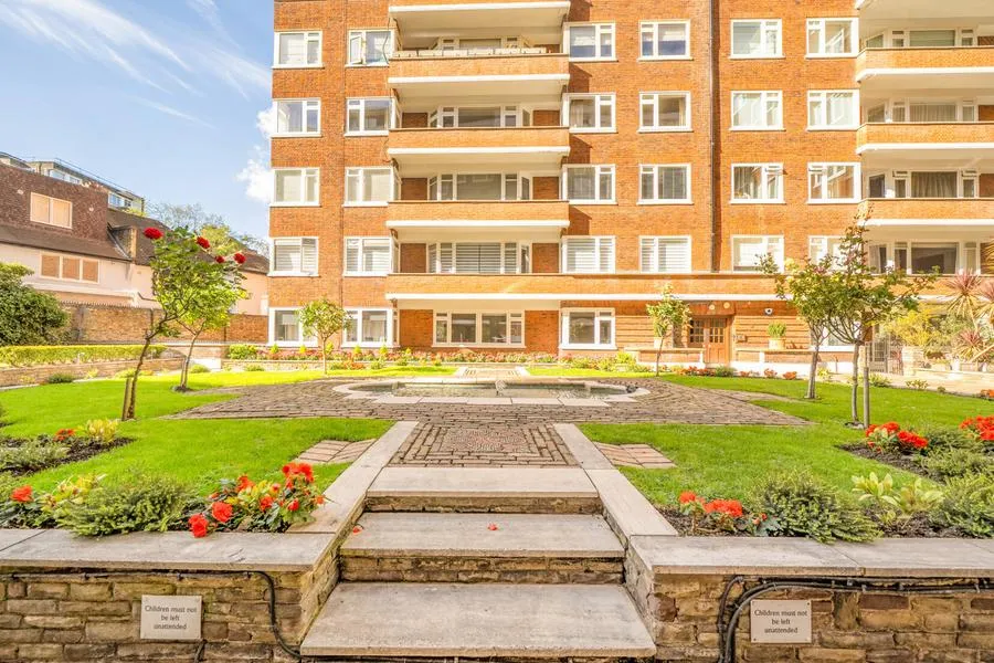 Prince Albert Road, London, NW8, photo 6