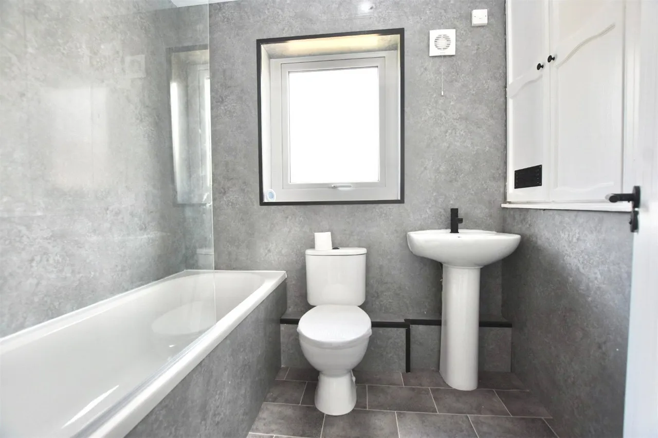 Bishopstone Close, Blackburn, Lancashire, BB2, photo 12