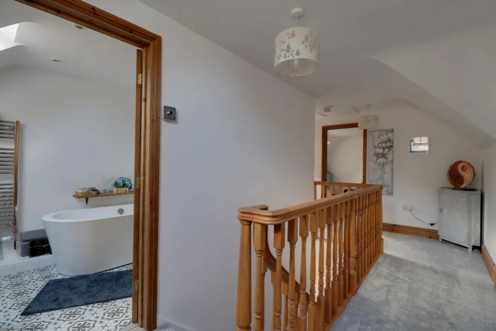 Church Street, Barrowby, NG32, photo 13