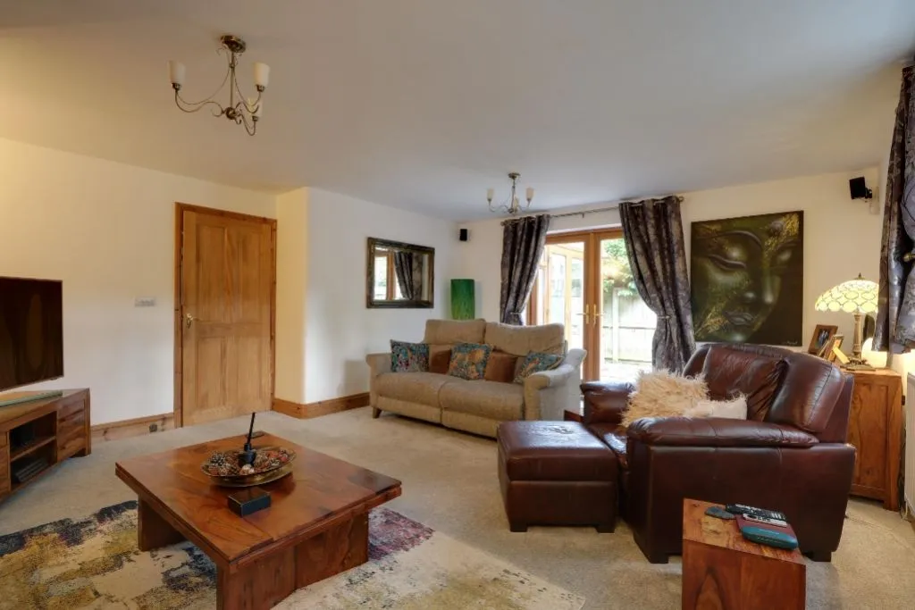 Church Street, Barrowby, NG32, photo 10