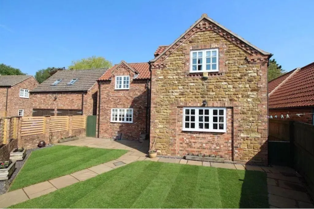 4 bed house for sale, Church Street, Barrowby, NG32