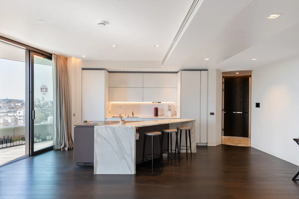 2 bed flat for sale, Millbank, London, SW1P