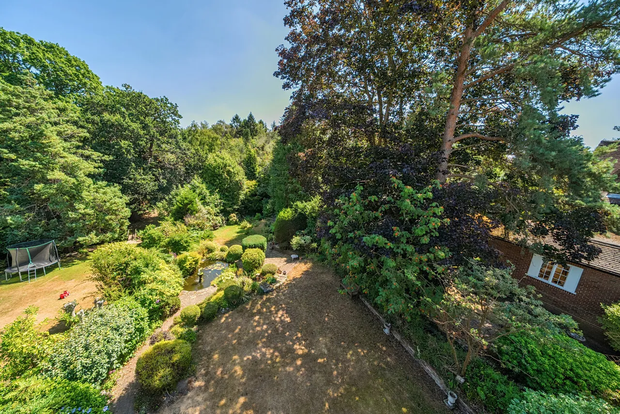 Oakfield Lane, Keston, BR2, photo 21