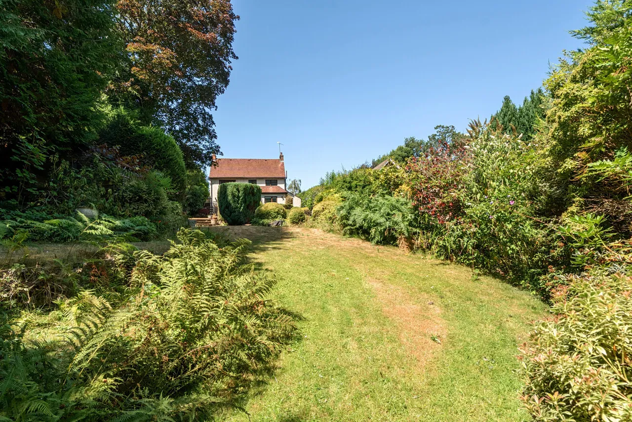 Oakfield Lane, Keston, BR2, photo 7