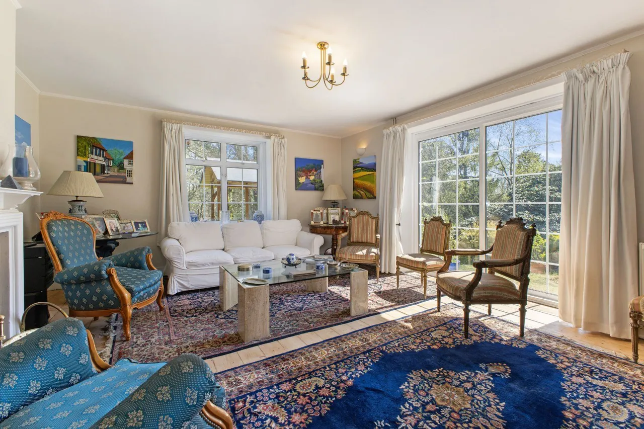 Hindhead Road, Hindhead, Surrey, GU26 6AY, photo 2