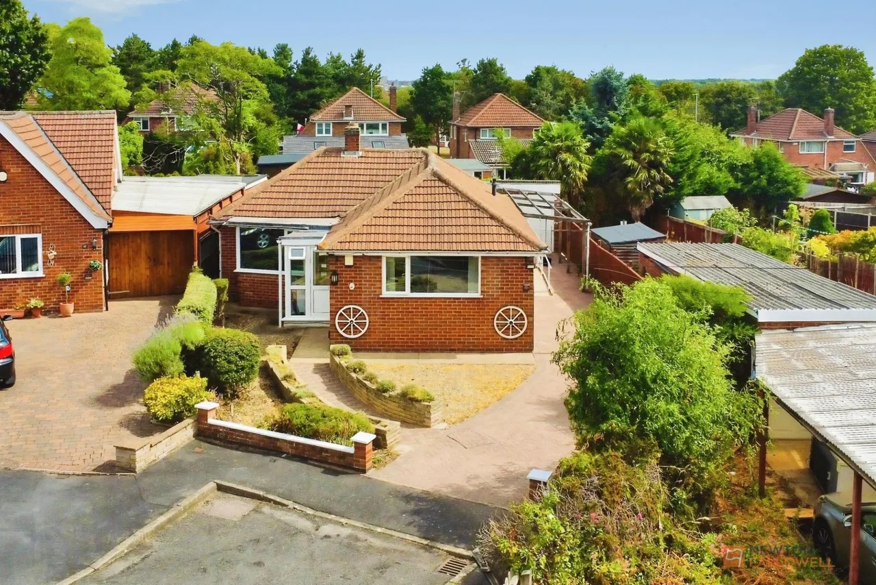 2 bed house for sale, Woodcote Road, Braunstone Town, LE3