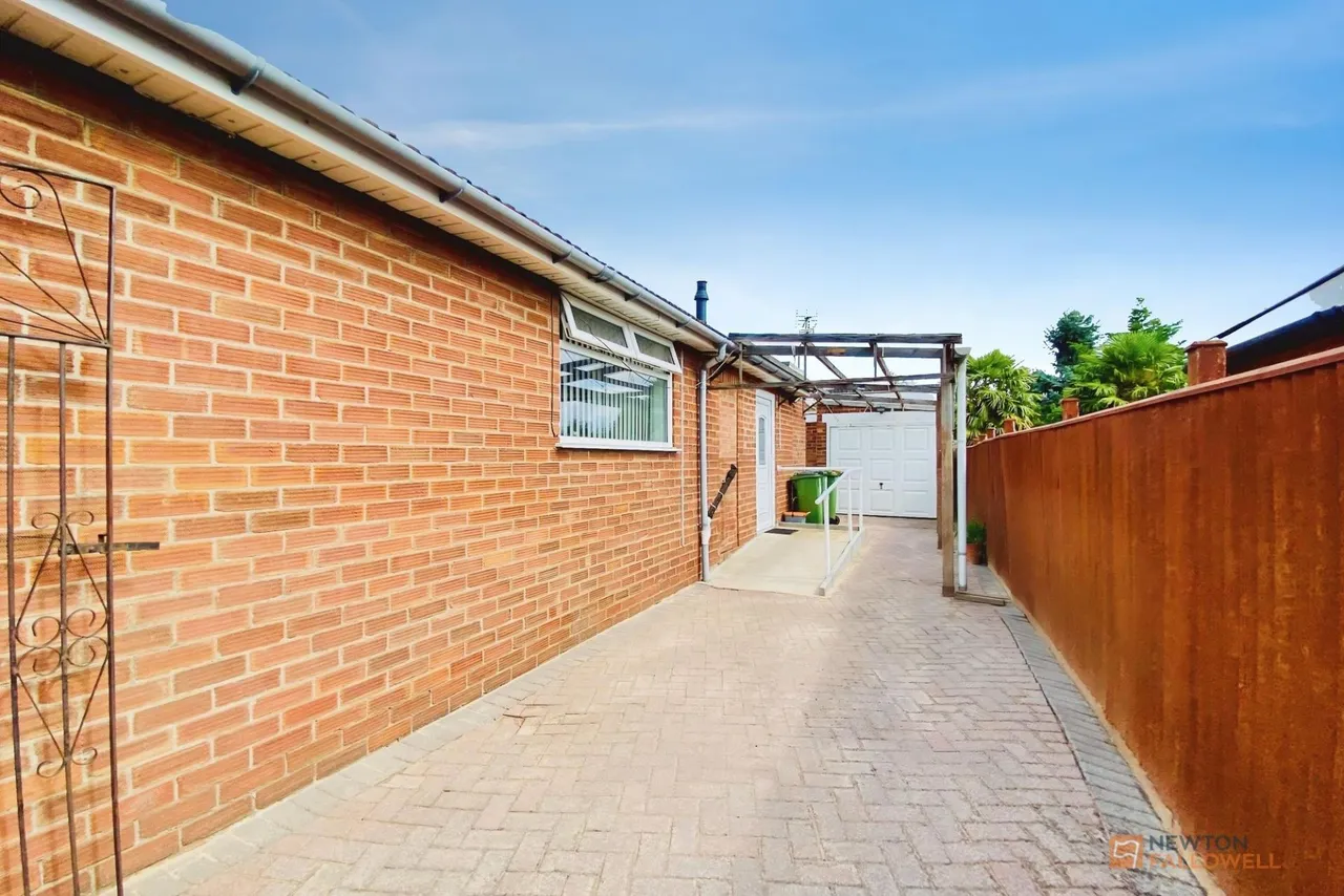 Woodcote Road, Braunstone Town, LE3, photo 18