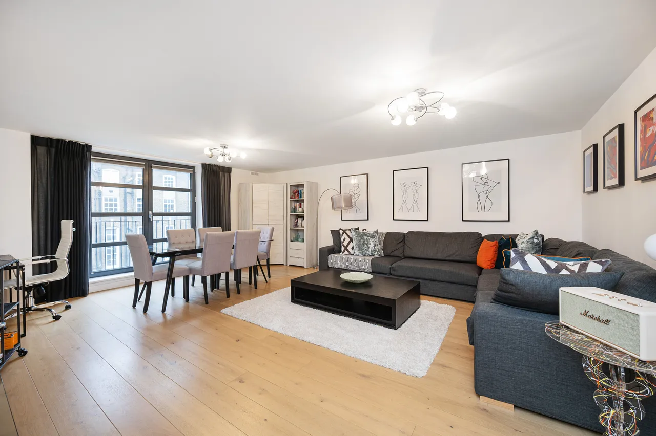 2 bed flat for sale — Flat 16, 1-6 Batemans Row, London