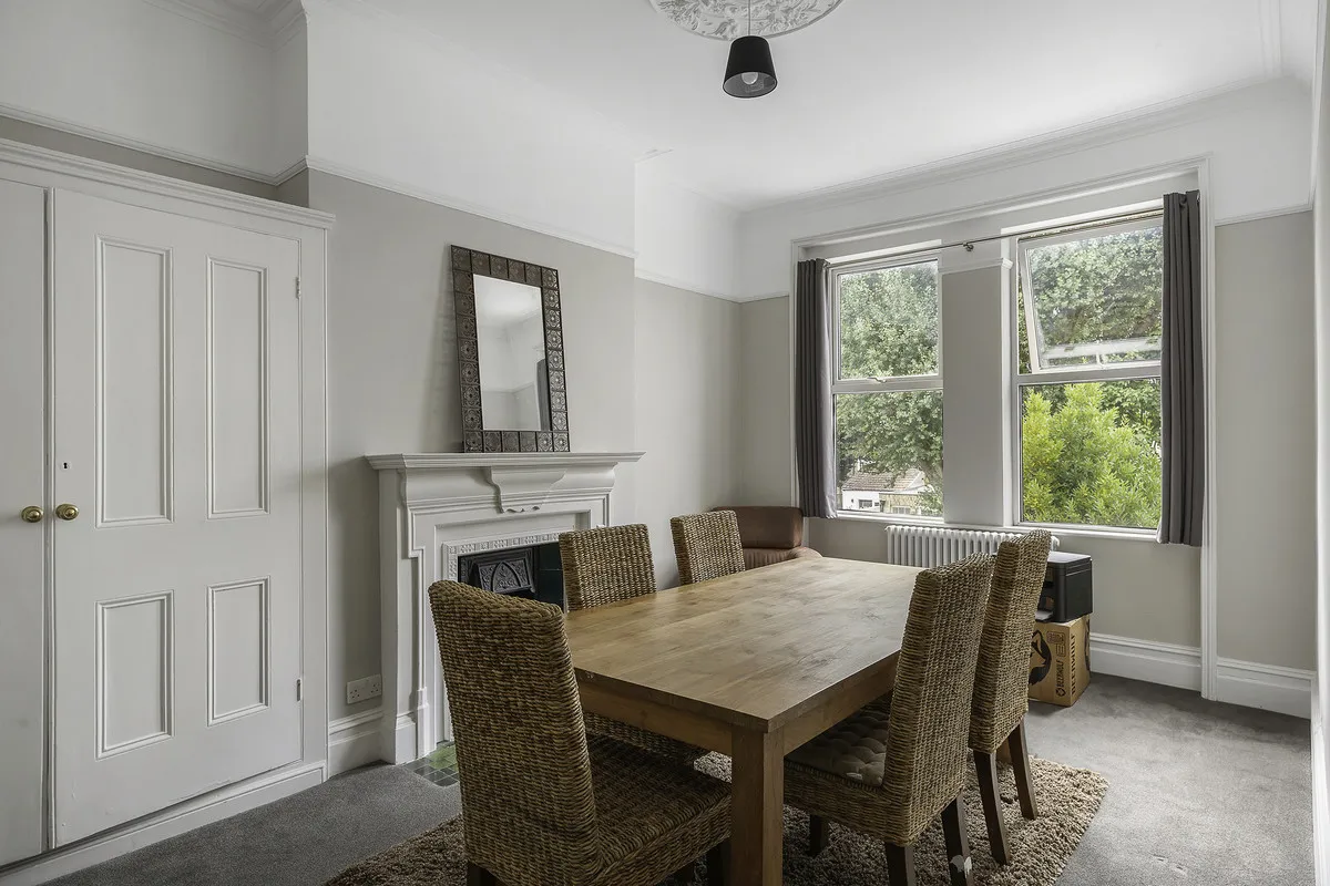 Messaline Avenue, London, W3, photo 13