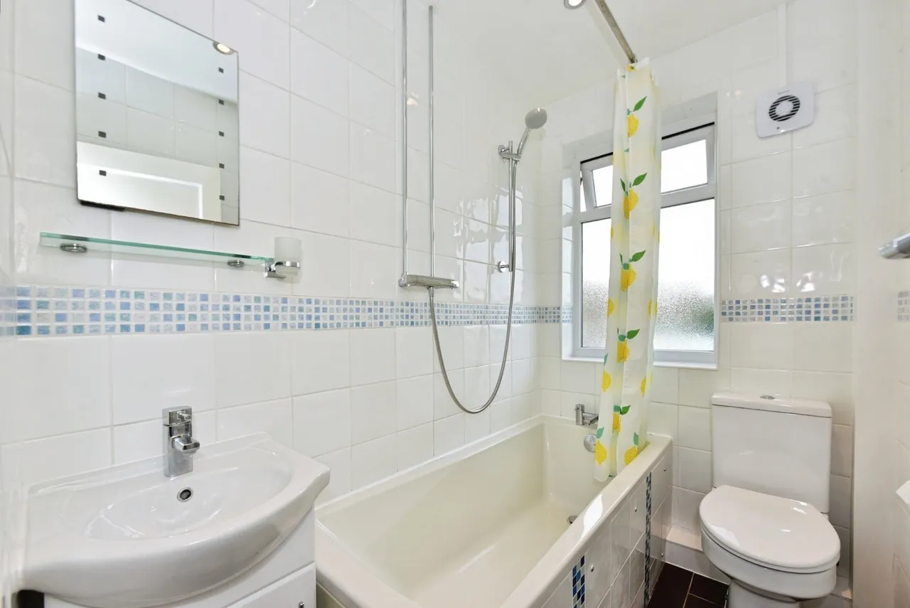 Ridgehill Avenue, Sheffield, S12, photo 10