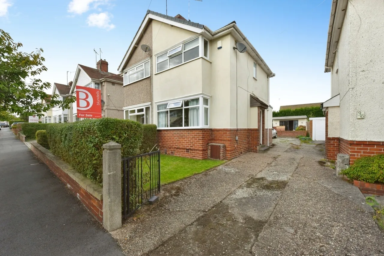 2 bed house for sale, Ridgehill Avenue, Sheffield, S12