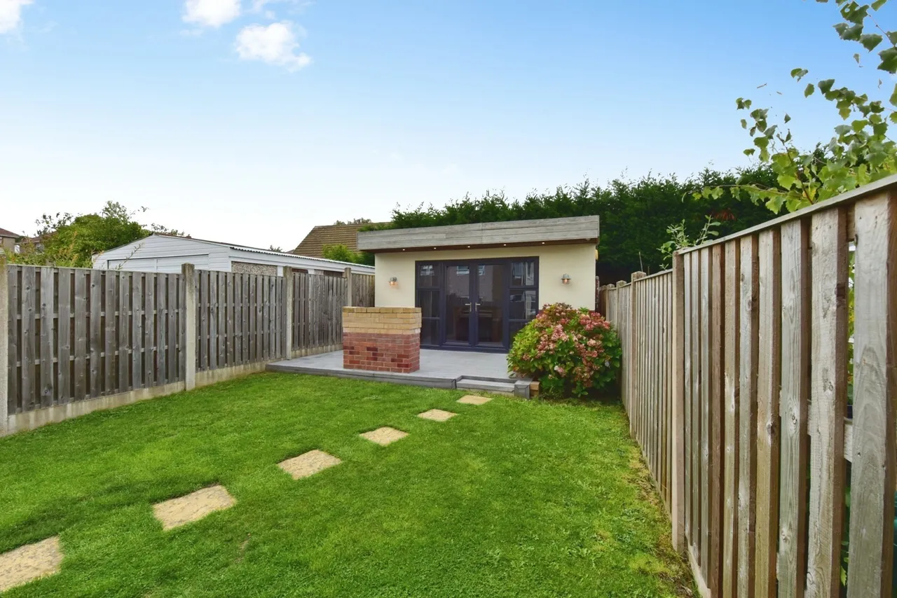 Ridgehill Avenue, Sheffield, S12, photo 11