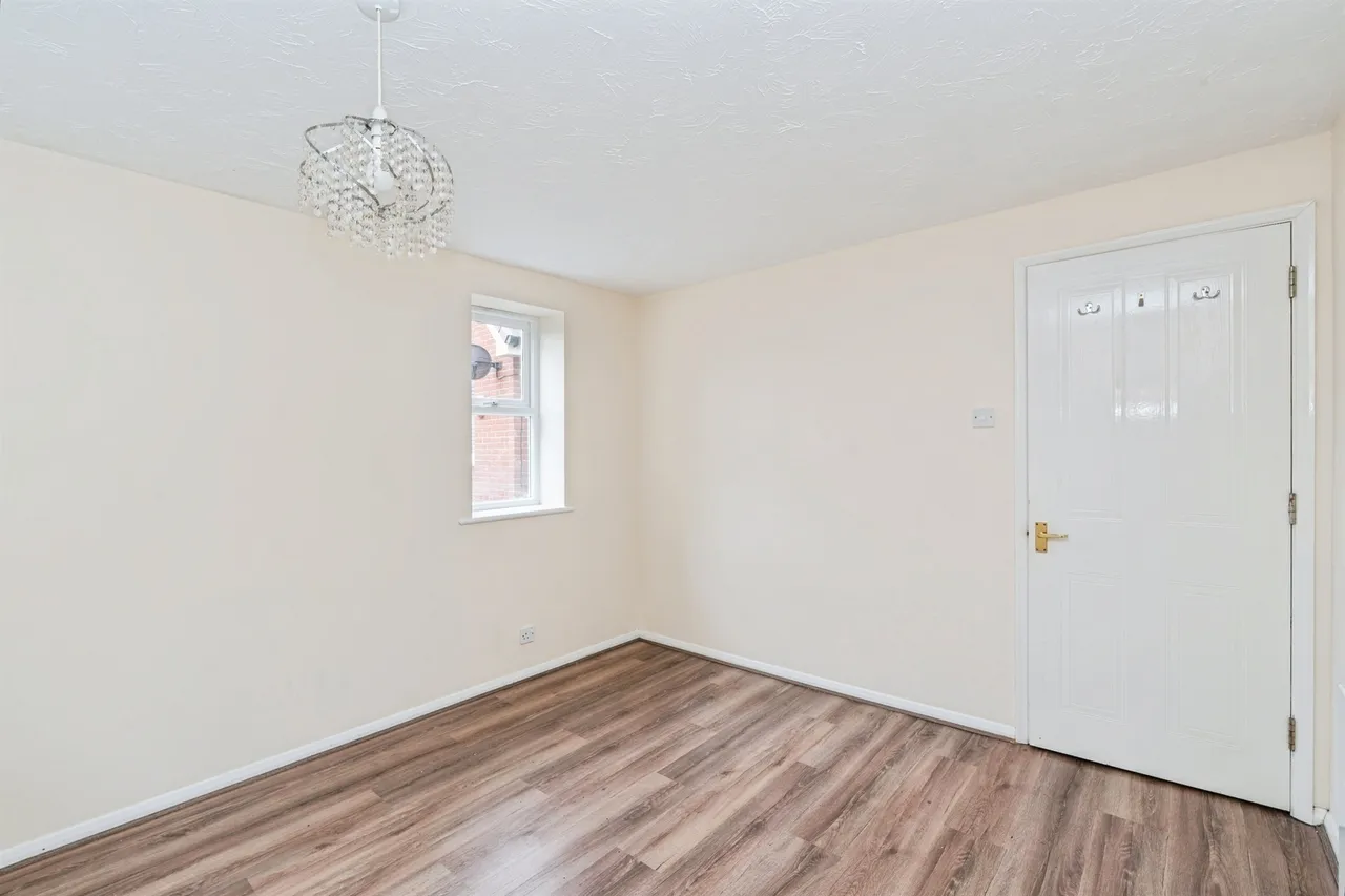 Watts Close, Southampton, photo 9