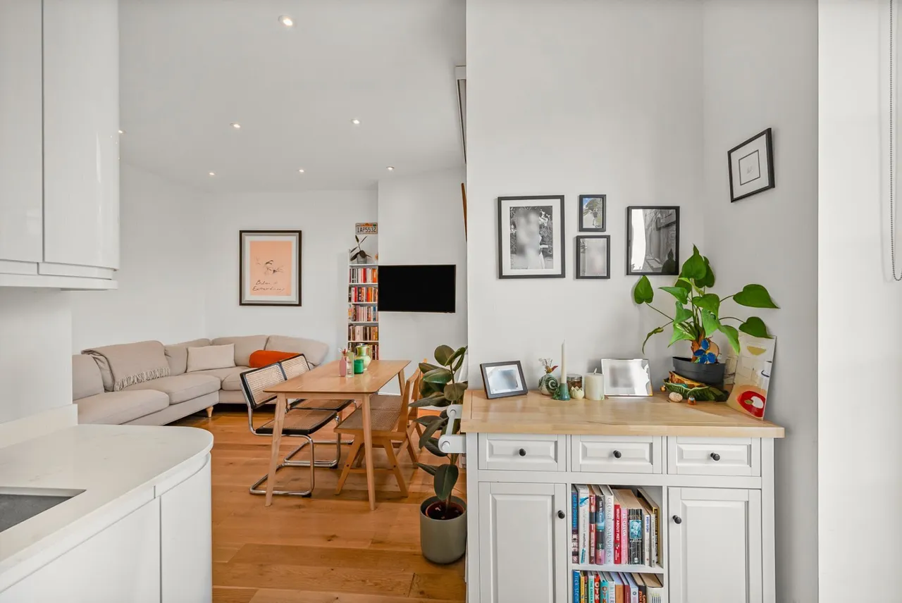St. Augustines Road, Camden, NW1, photo 6