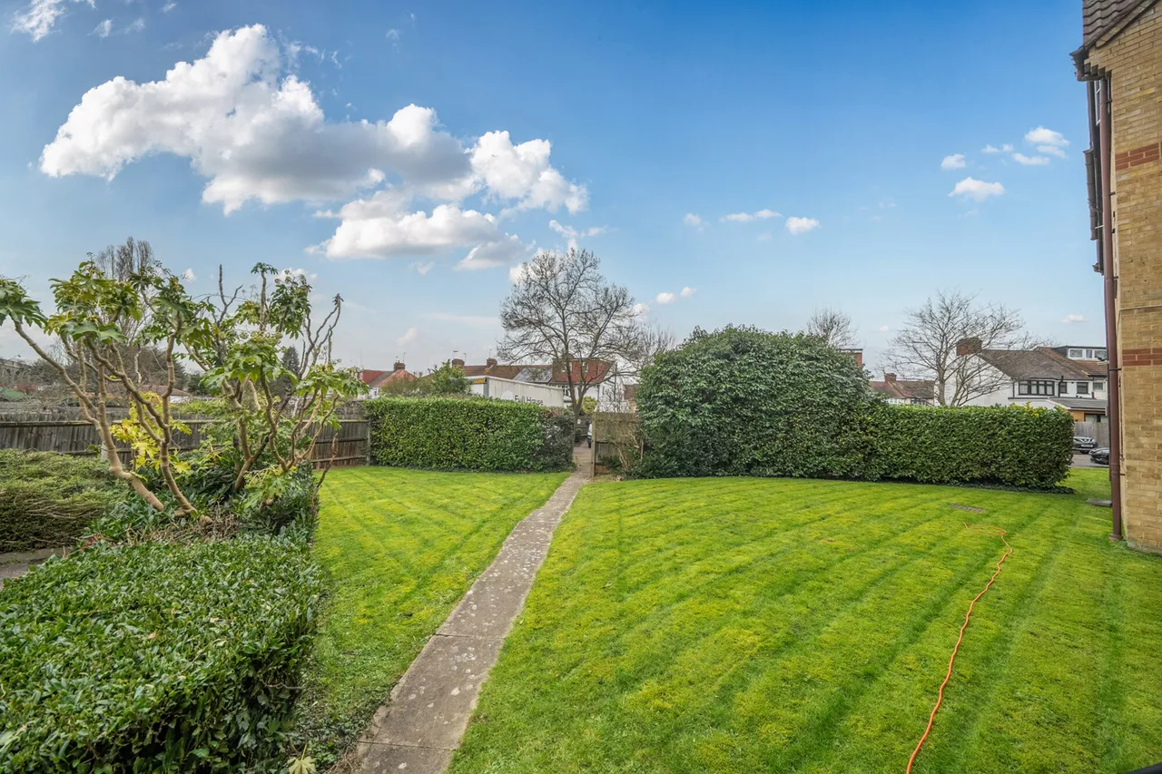 Lodgehill Park Close, Harrow, HA2, photo 9