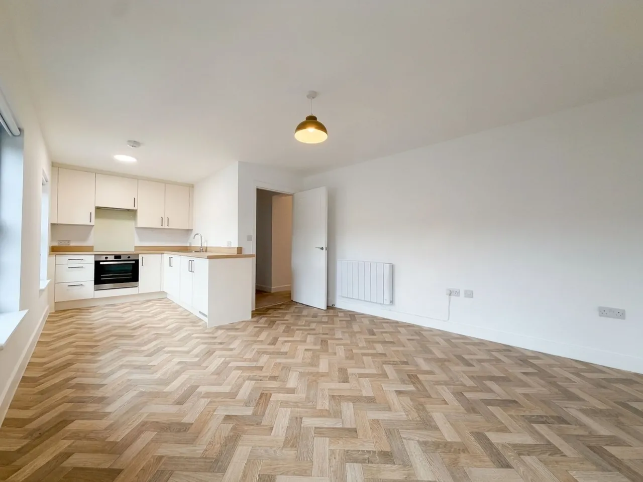 1 bed property to rent, High Street, Cranleigh, GU6
