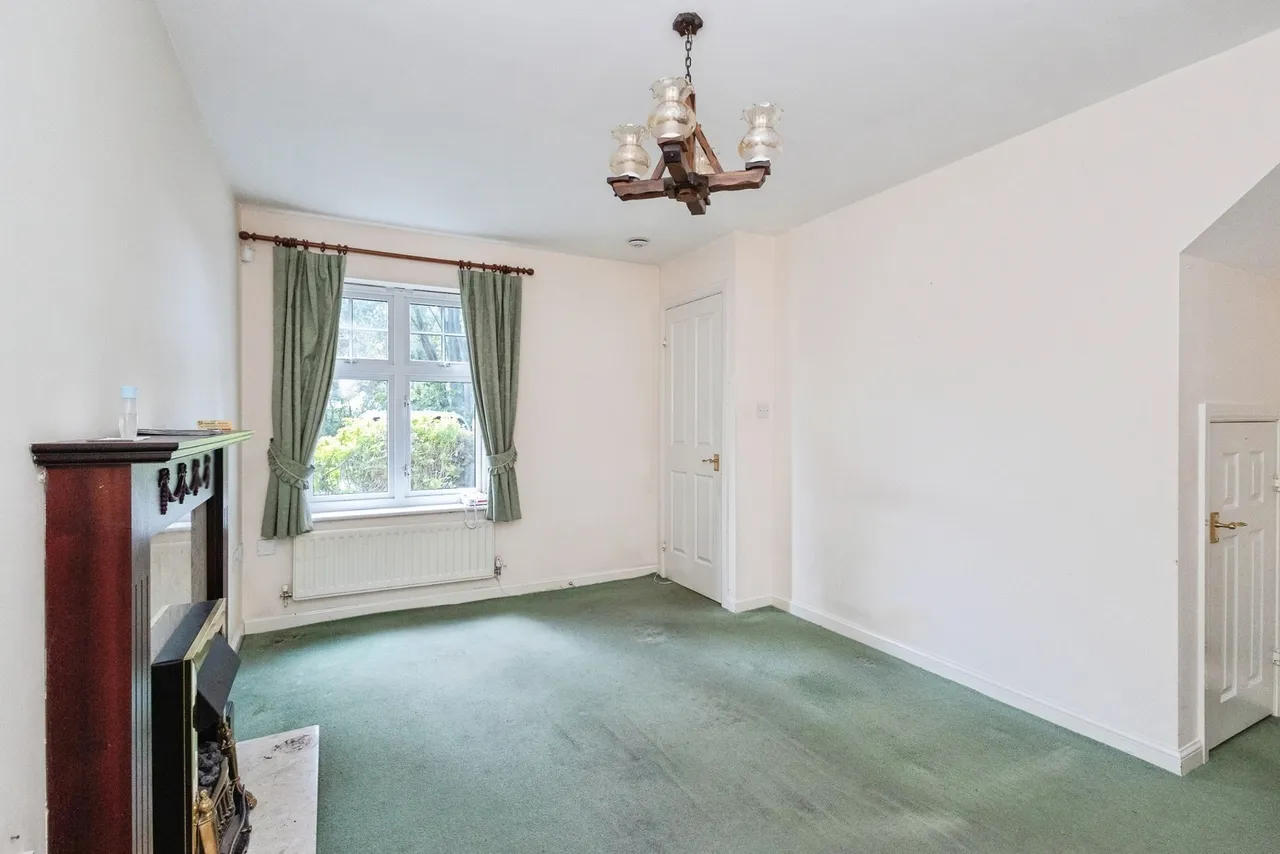 Chapel Drive, ASHTON-UNDER-LYNE, Lancashire, OL6, photo 5