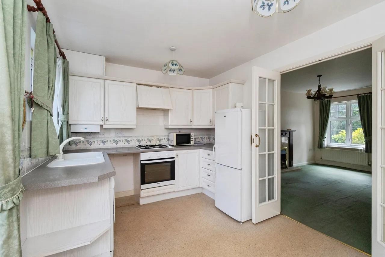 Chapel Drive, ASHTON-UNDER-LYNE, Lancashire, OL6, photo 7