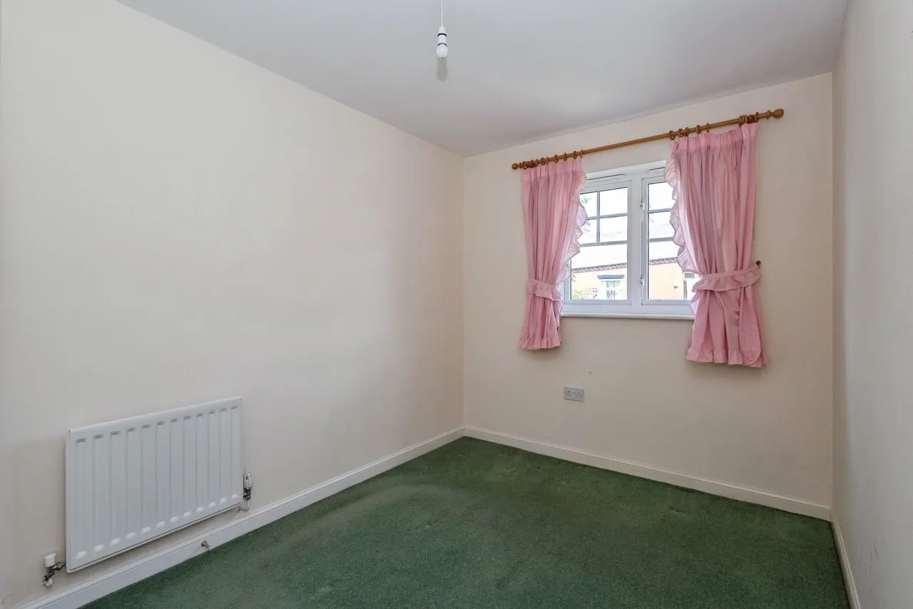 Chapel Drive, ASHTON-UNDER-LYNE, Lancashire, OL6, photo 10