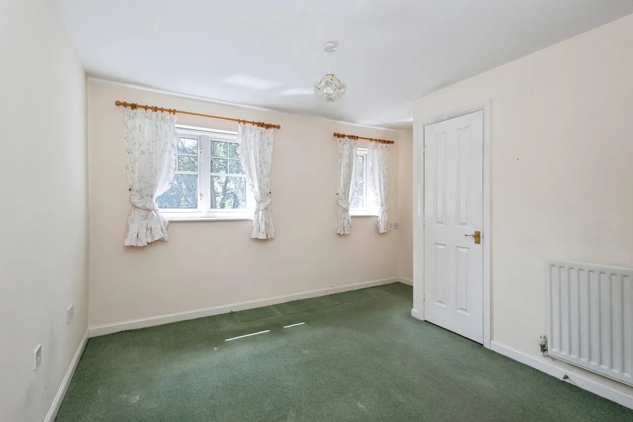 Chapel Drive, ASHTON-UNDER-LYNE, Lancashire, OL6, photo 11
