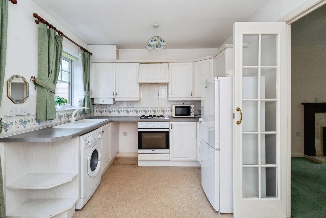 Chapel Drive, ASHTON-UNDER-LYNE, Lancashire, OL6, photo 8