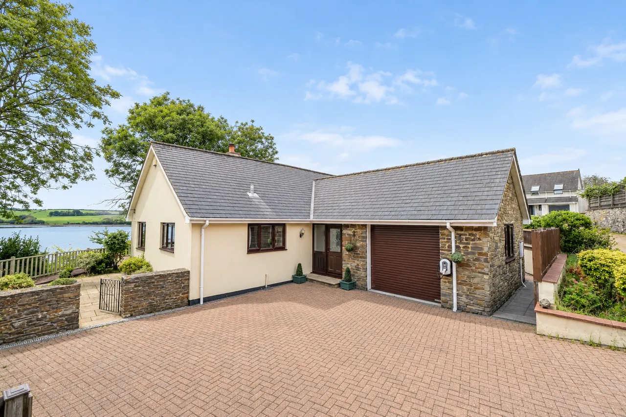 5 bed house for sale, Hodders Way, Cargreen, PL12