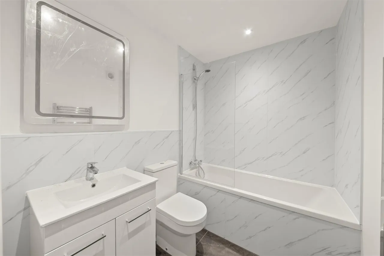 Harefield Road, Uxbridge, photo 6