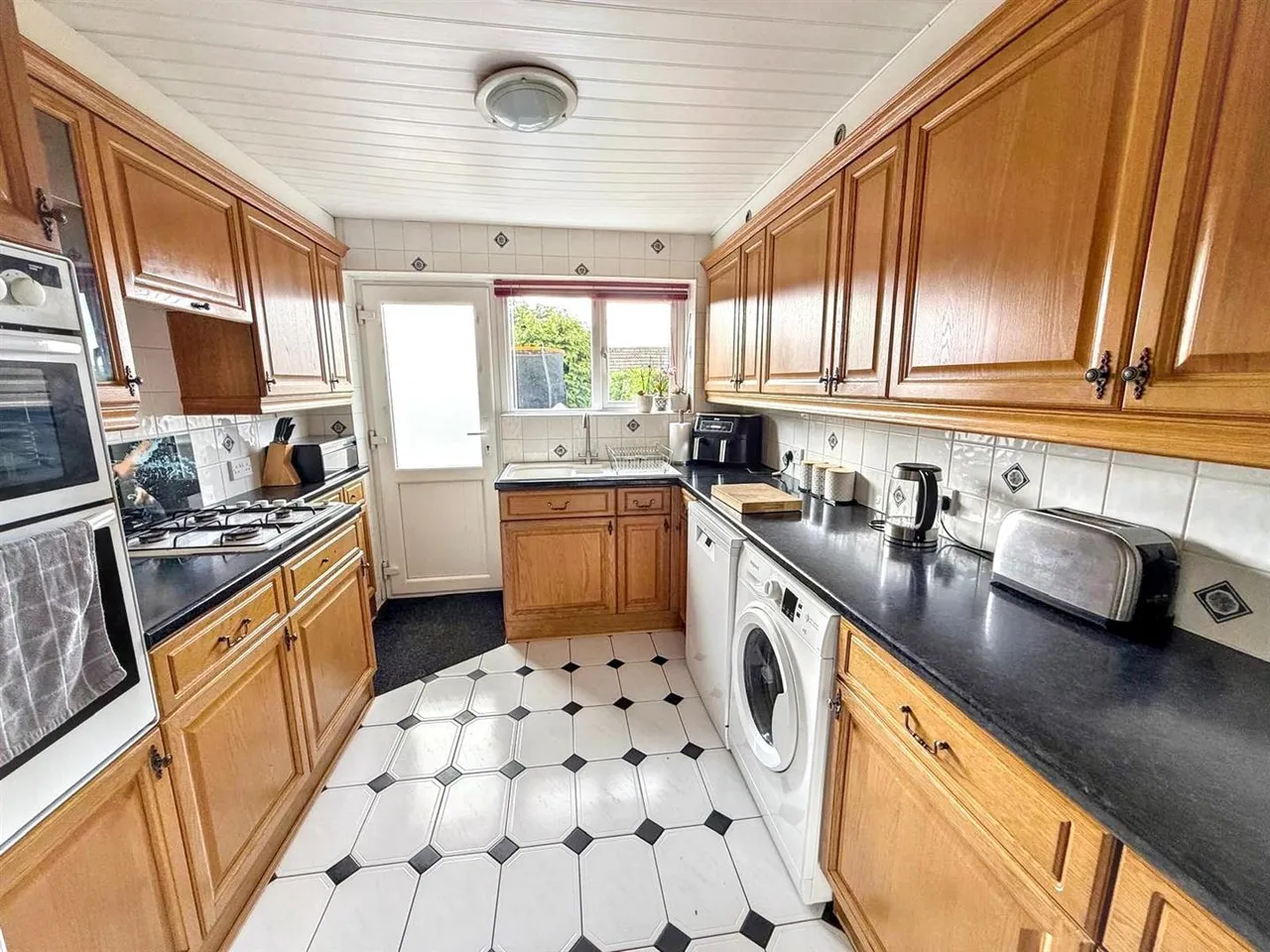 Dene Grove, Silsden, BD20 9NR, photo 8