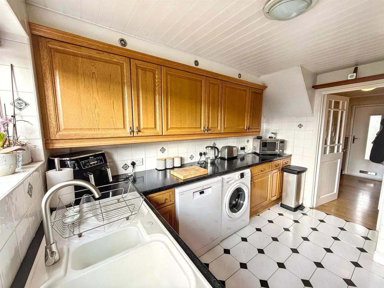 Dene Grove, Silsden, BD20 9NR, photo 7