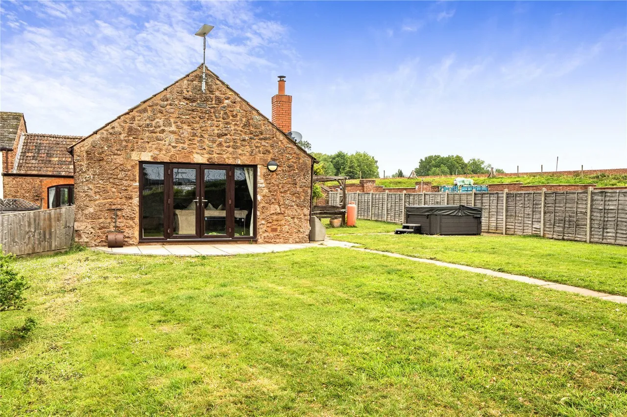 Langford Budville, Wellington, TA21, photo 17