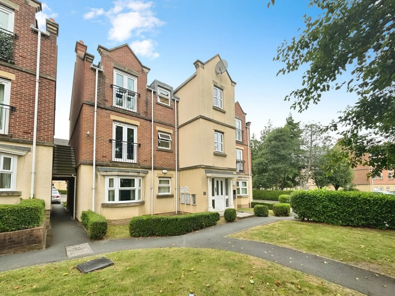 Whitehall Croft, Lower Wortley, photo 2