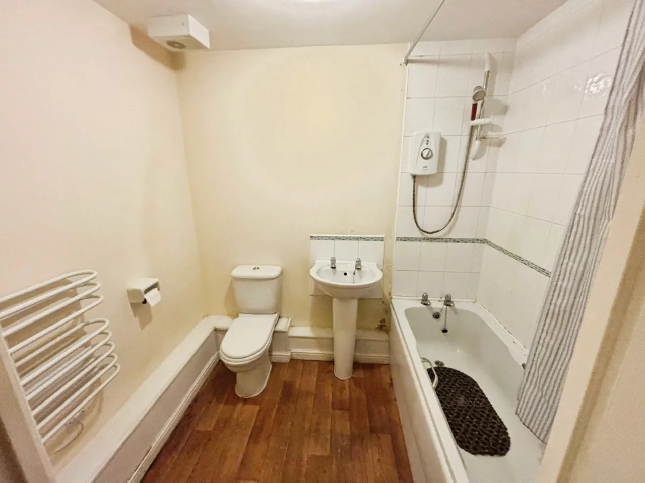 Whitehall Croft, Lower Wortley, photo 9