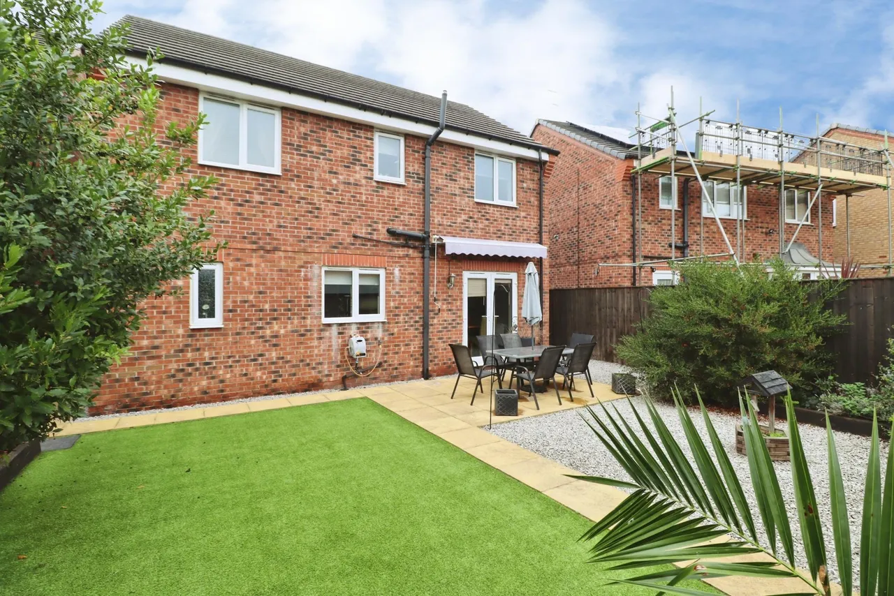 Heatherfields Crescent, Rossington, DN11, photo 19