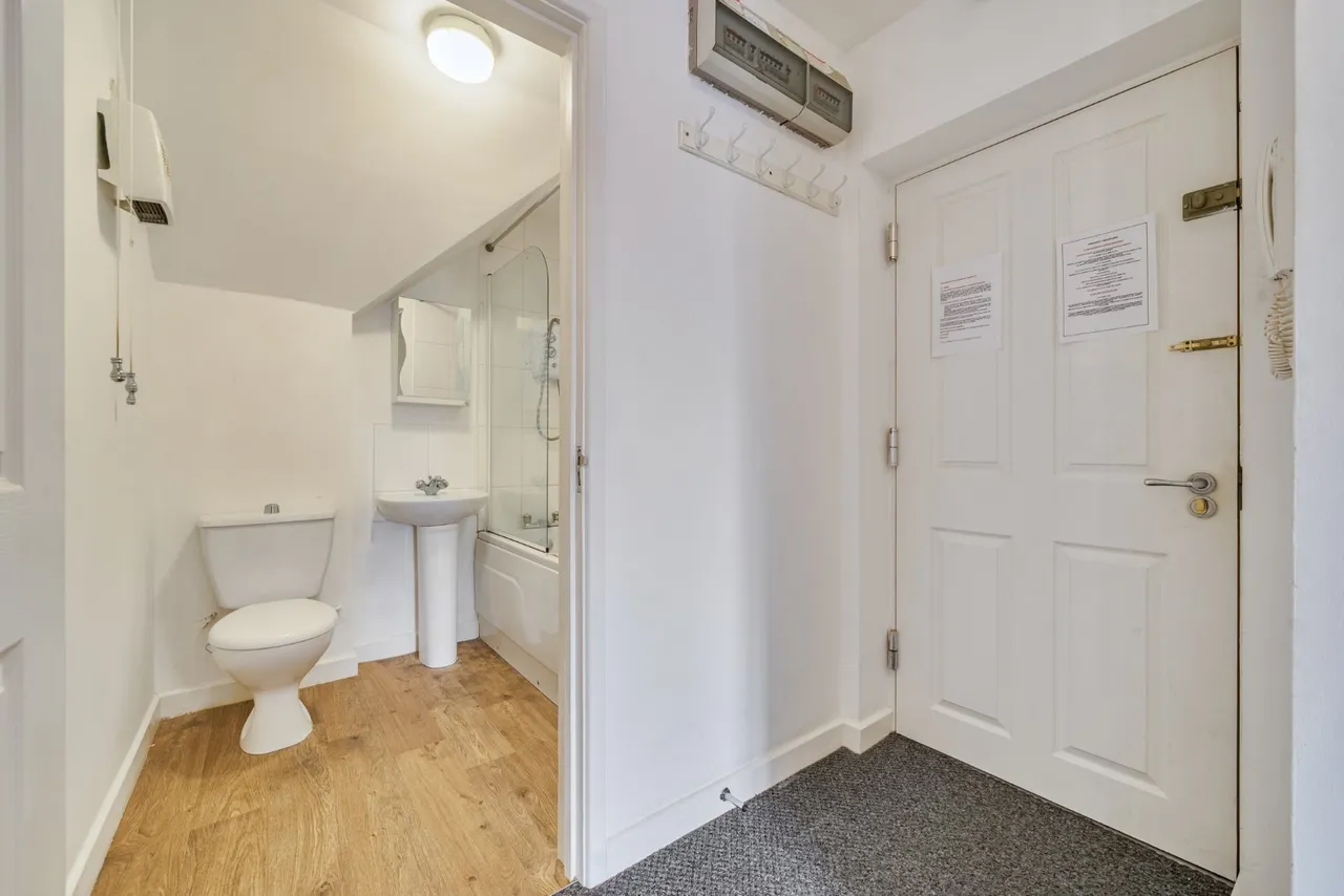 Bielby Drive, Beverley, HU17, photo 15