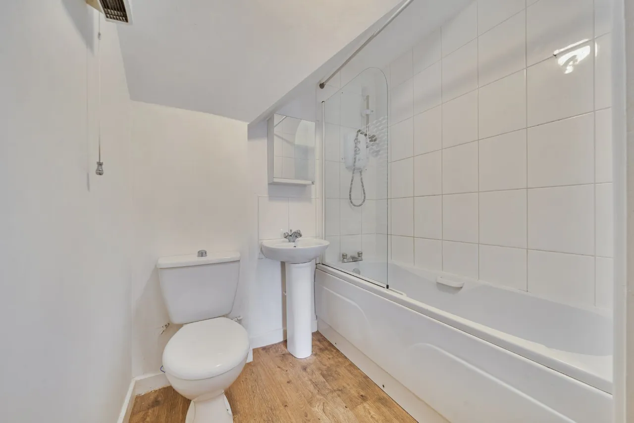 Bielby Drive, Beverley, HU17, photo 9