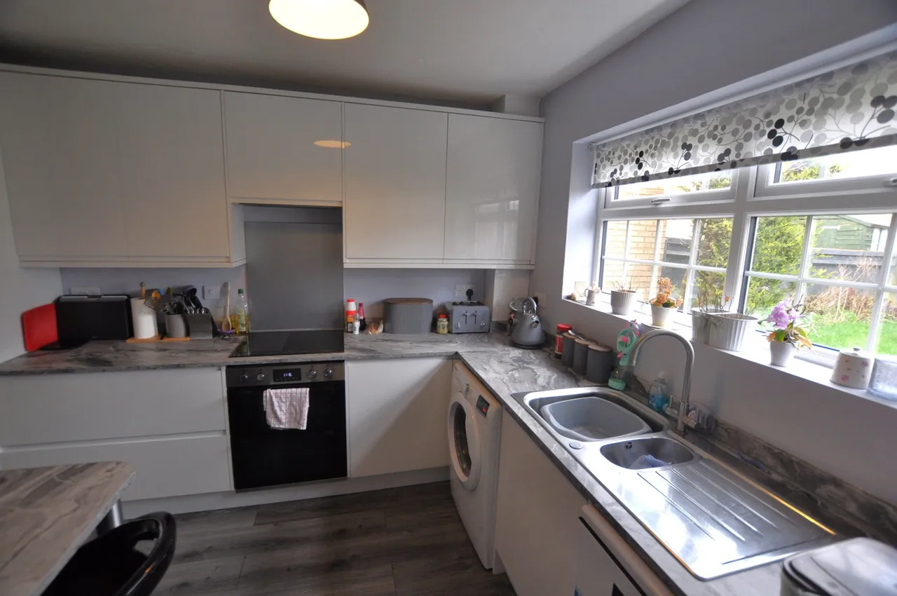 Cartwright Crescent, Brackley, NN13, photo 6