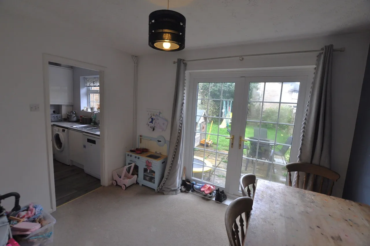 Cartwright Crescent, Brackley, NN13, photo 8