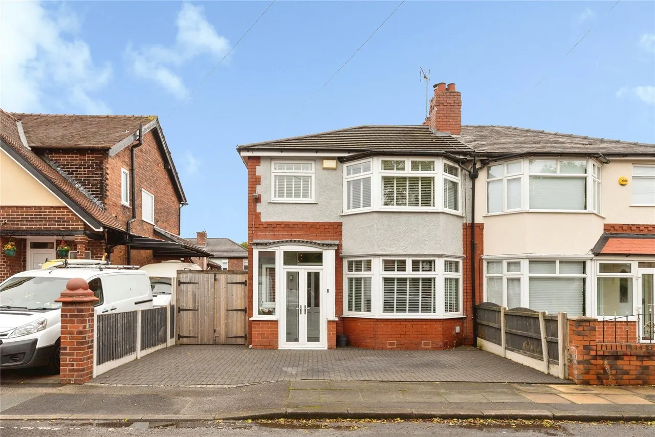 West Meade, Swinton, M27, photo 2